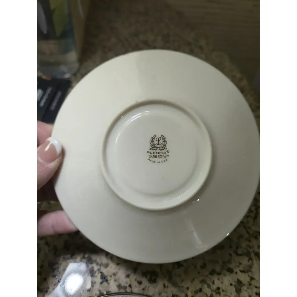 SET OF 4 LENOX CHARLESTON CUPS & SAUCERS, EXCELLENT CONDITION